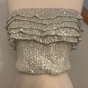 Mustard seed ruffle sequins crop top. Have size S and M available.